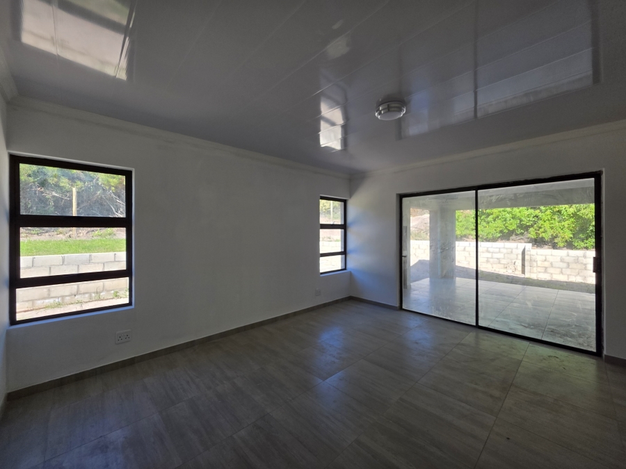 3 Bedroom Property for Sale in Paradise Beach Eastern Cape